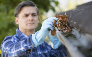 Cleaning gutters